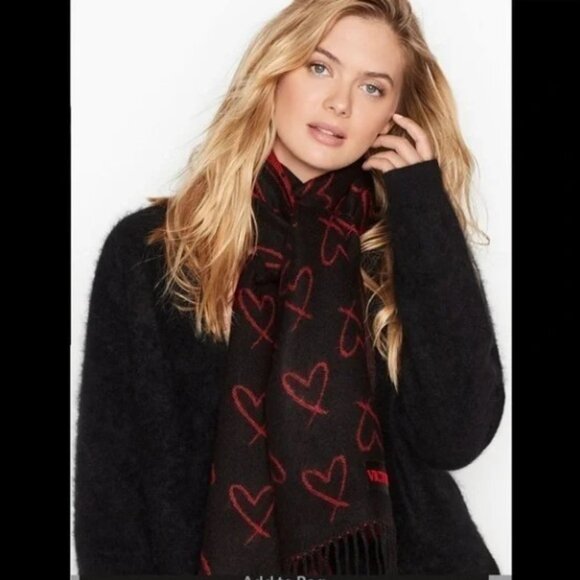 NEW Victoria's Secret Scarf Black Red Hearted Hearts Wrap Fringe NWT - Picture 2 of 11